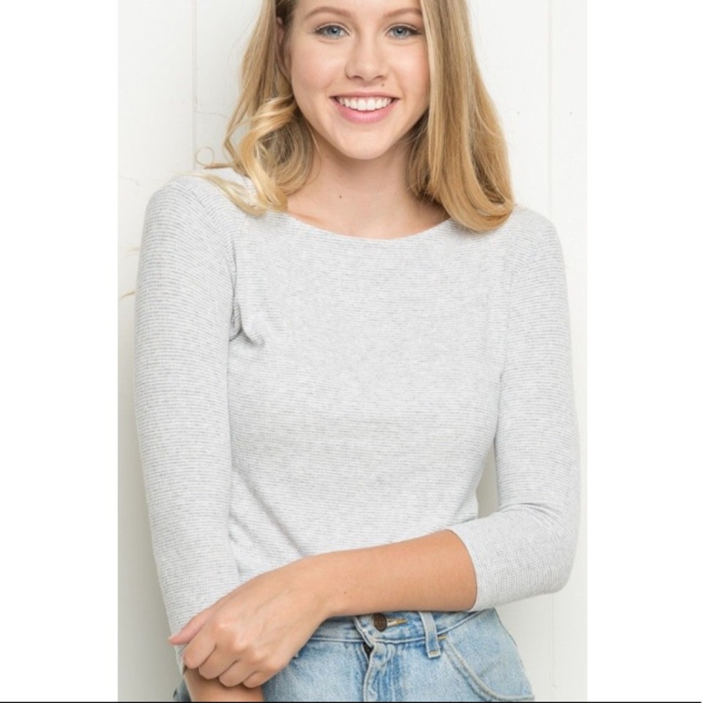 Brandy Melville Three Quarter Sleeve Shirt